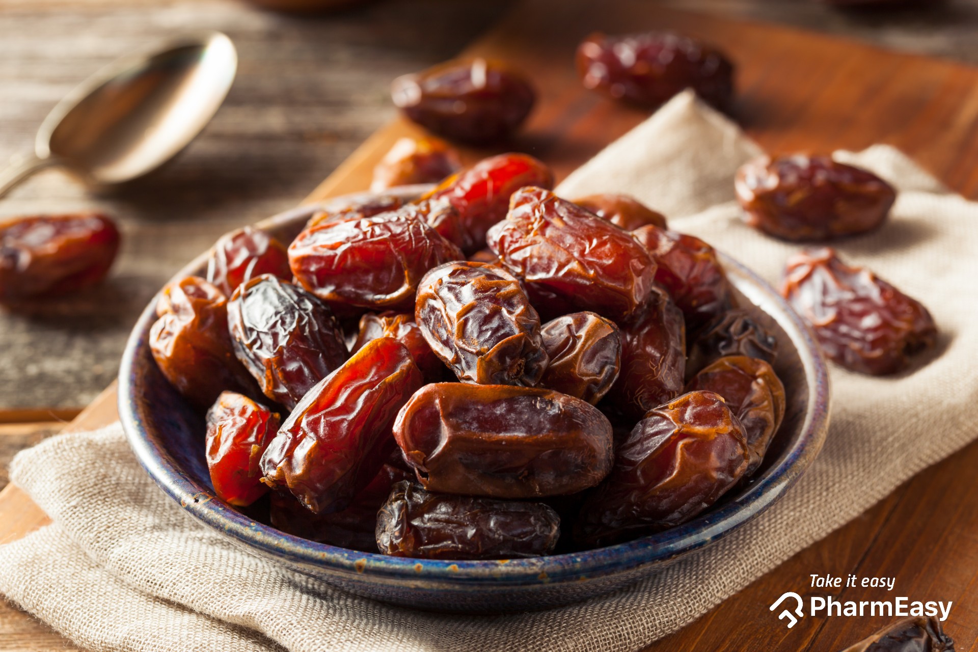 The Benefits of Dates: Natural Fiber and Energy Source