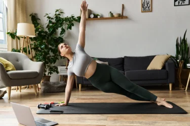 fron, side and reverse plank