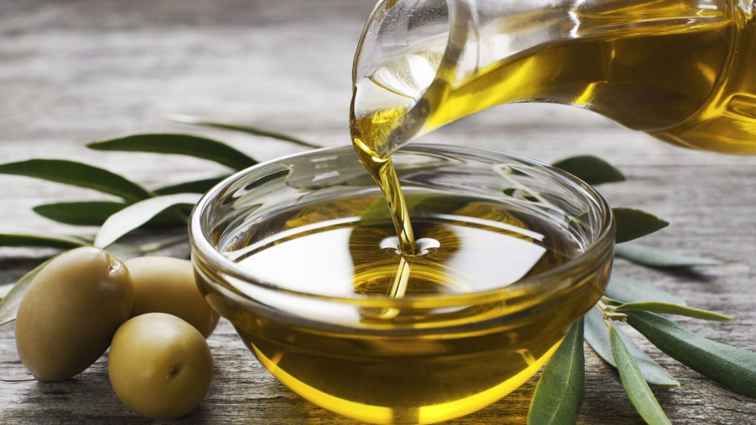 16 Simple Home Remedies for Glowing Skin | PharmEasy